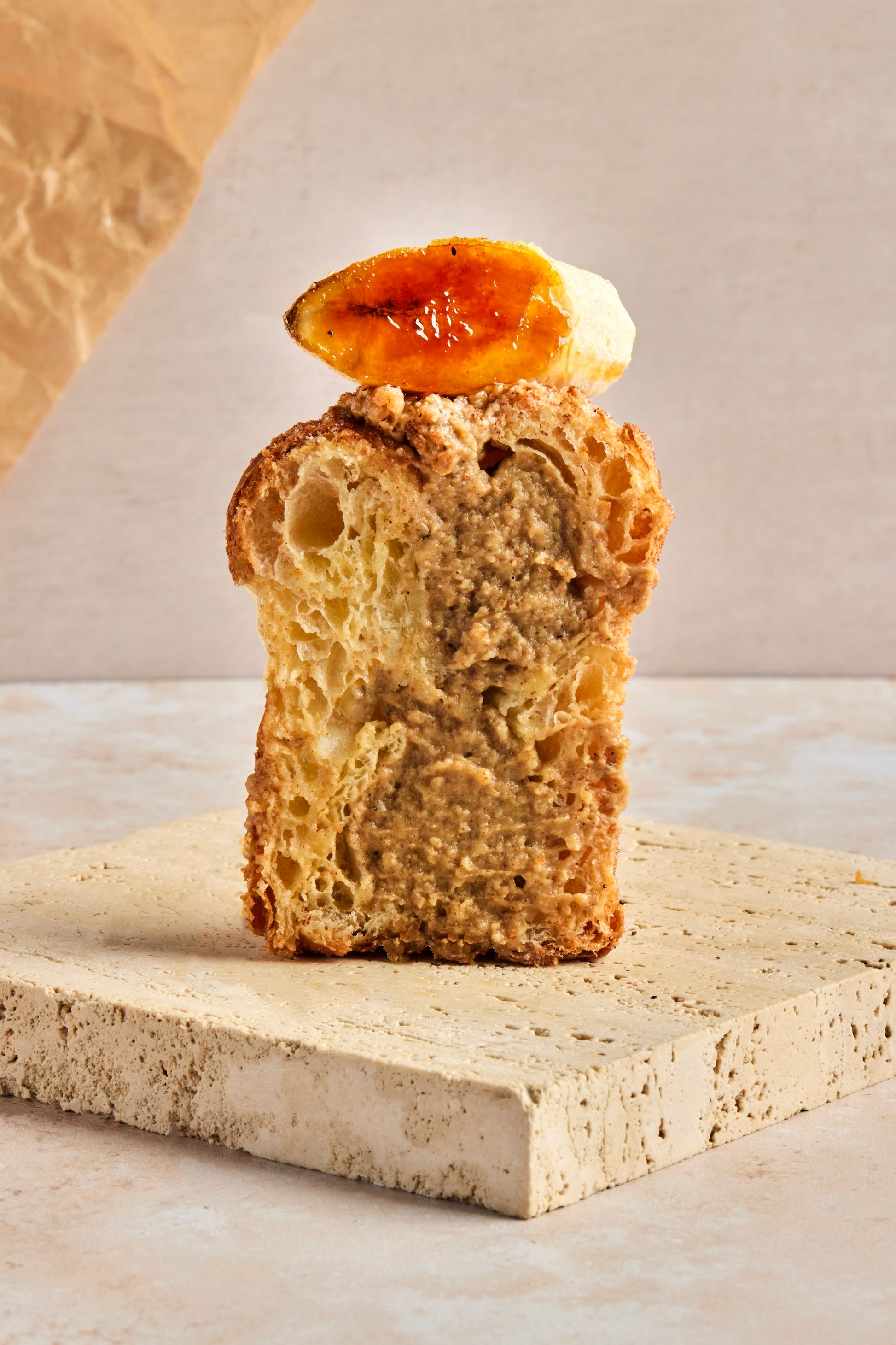 Dirty chai cruffin w/  caramelized banana